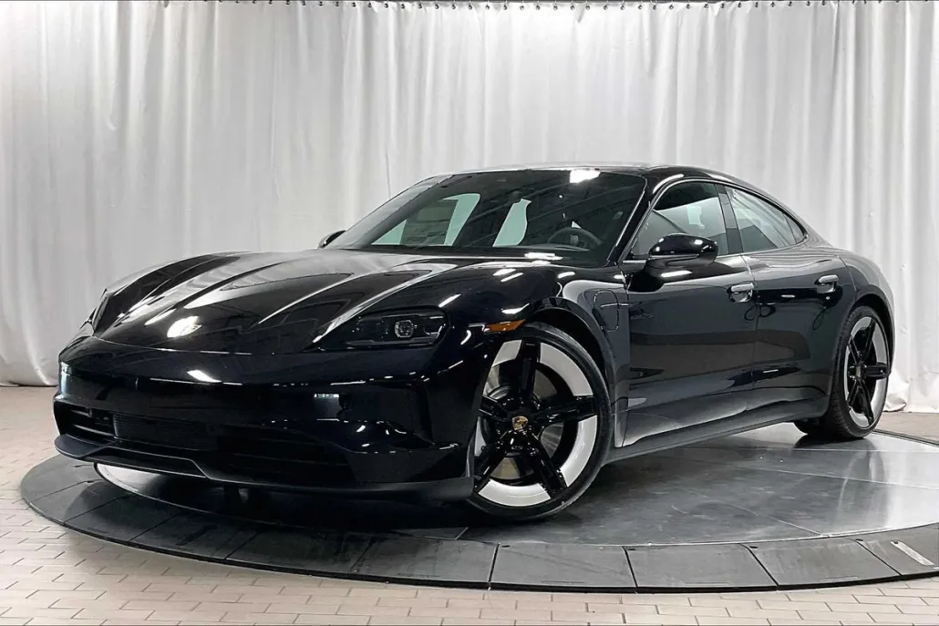 2025 Porsche Taycan 4 photo 1