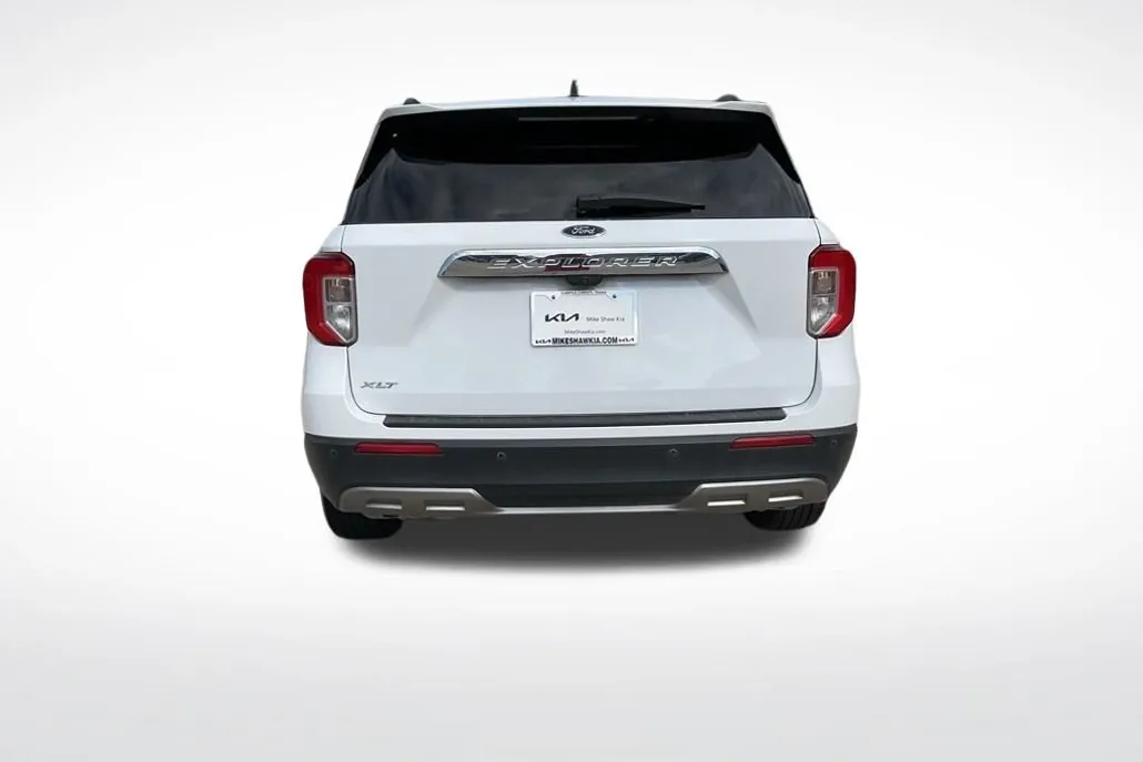2022 Ford Explorer XLT photo 1