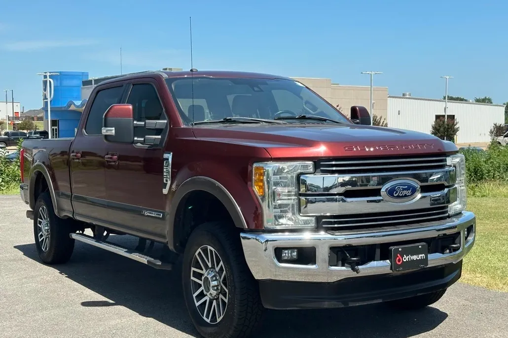 2017 Ford F-250 photo 1