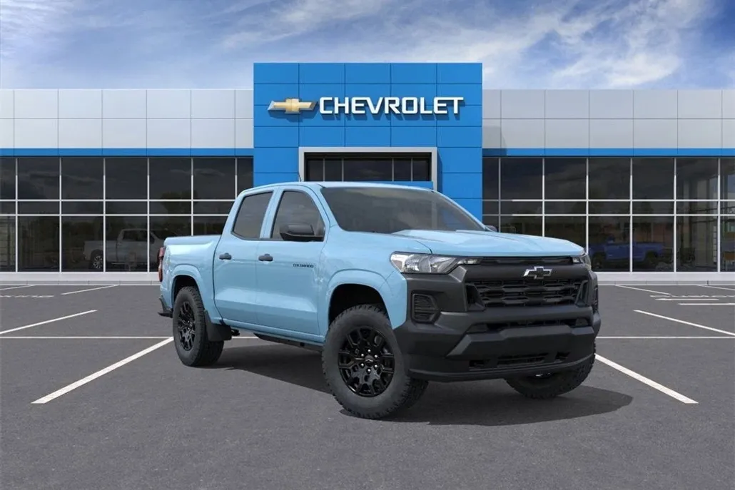 2025 Chevrolet Colorado LT photo 1