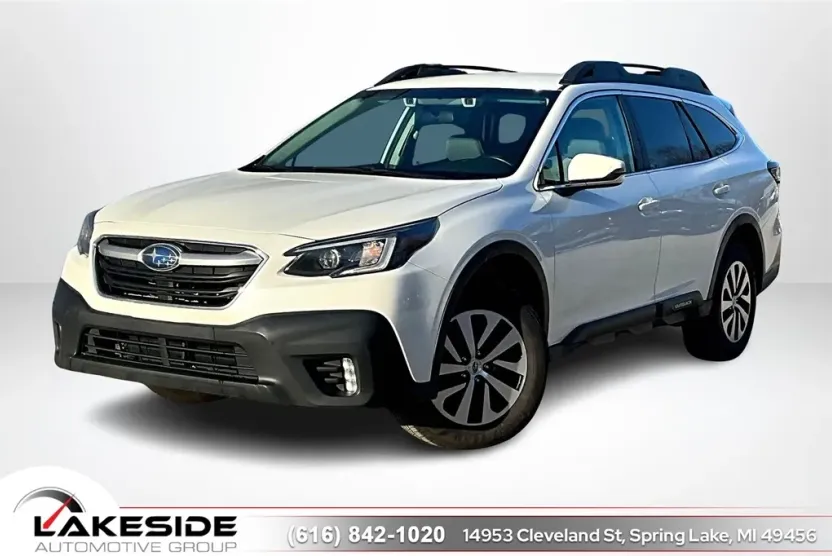 2022 Subaru Outback Premium photo 1