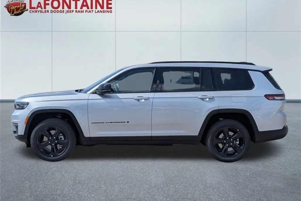 2025 Jeep Grand Cherokee Limited photo 1