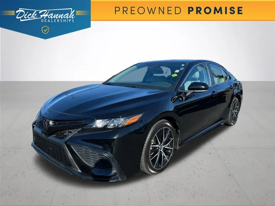 2023 Toyota Camry SE photo 1