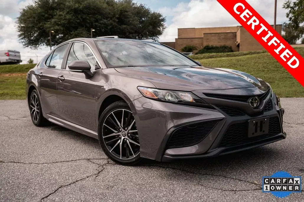 2023 Toyota Camry SE photo 1