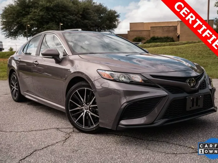 2023 Toyota Camry SE photo 1