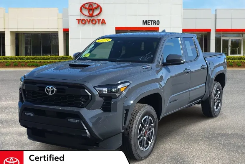 2025 Toyota Tacoma TRD Sport photo 1