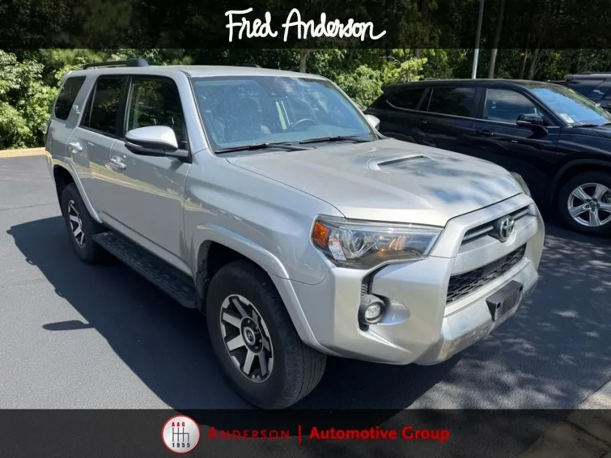 2024 Toyota 4Runner TRD Off-Road Premium photo 1