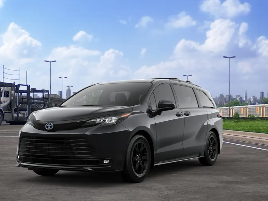 2025 Toyota Sienna Woodland Edition photo 1