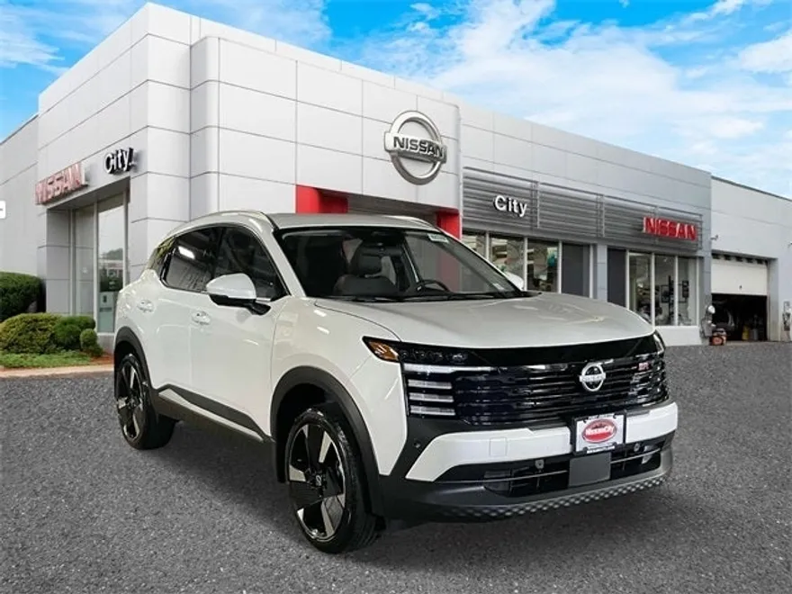 2025 Nissan Kicks SR photo 1