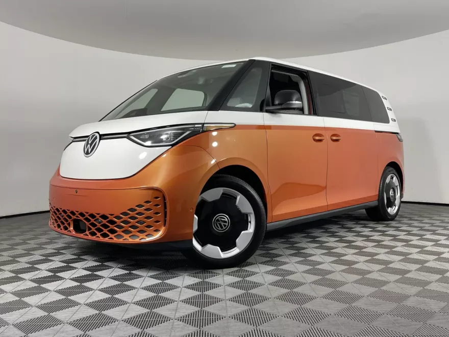 2025 Volkswagen ID. Buzz Pro Plus photo 1