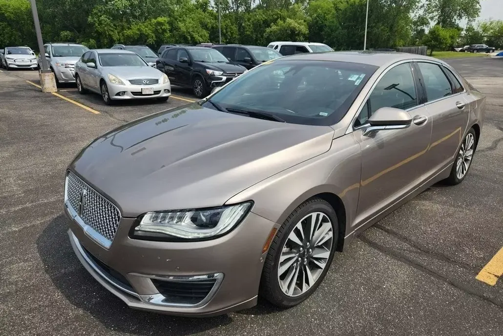 2019 Lincoln MKZ Hybrid Reserve photo 1