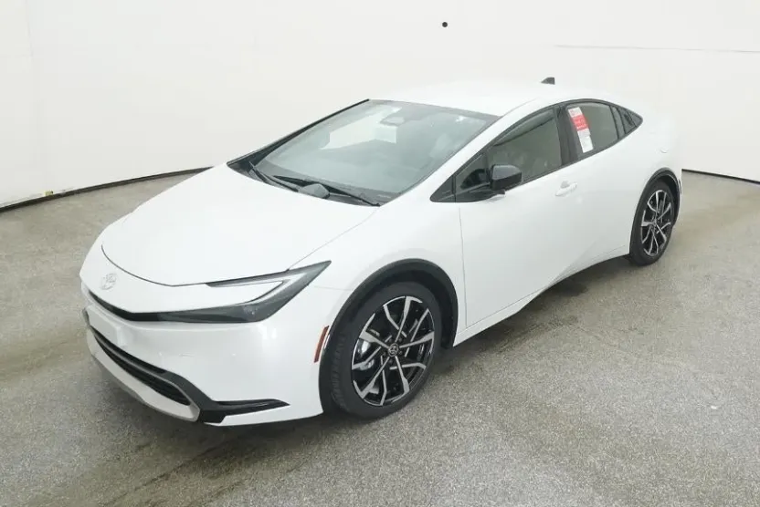 2026 Toyota Prius Plug-in Hybrid XSE photo 1