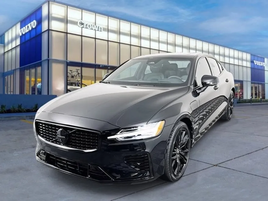 2024 Volvo S60 T8 Ultimate Black Edition photo 1