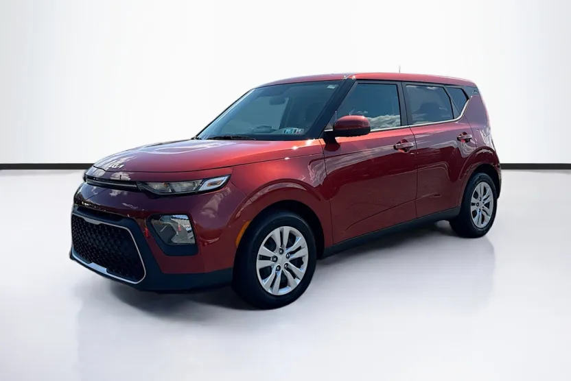 2022 Kia Soul LX photo 1