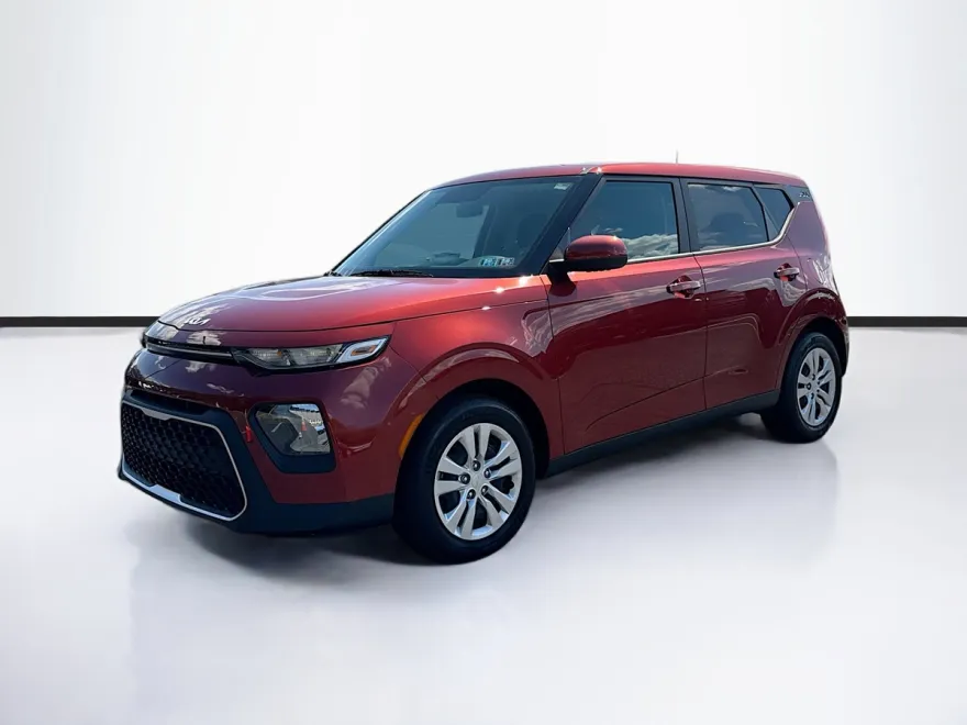 2022 Kia Soul LX photo 1