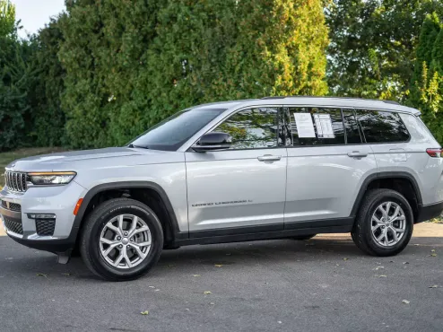 2021 Jeep Grand Cherokee Limited photo 4