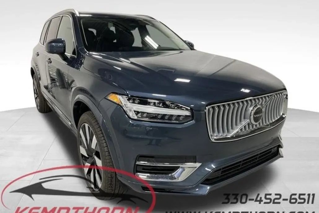2025 Volvo XC90 T8 Plus photo 1