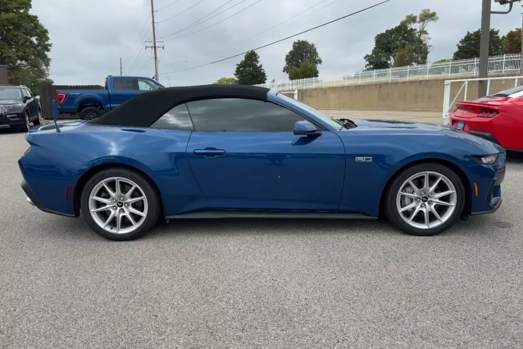 2024 Ford Mustang GT Premium Convertible photo 1