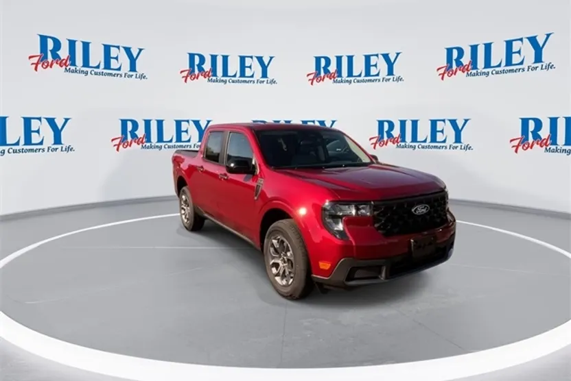 2025 Ford Maverick XLT photo 1