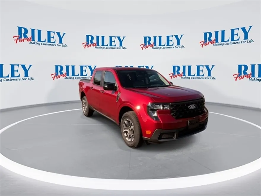 2025 Ford Maverick XLT photo 1
