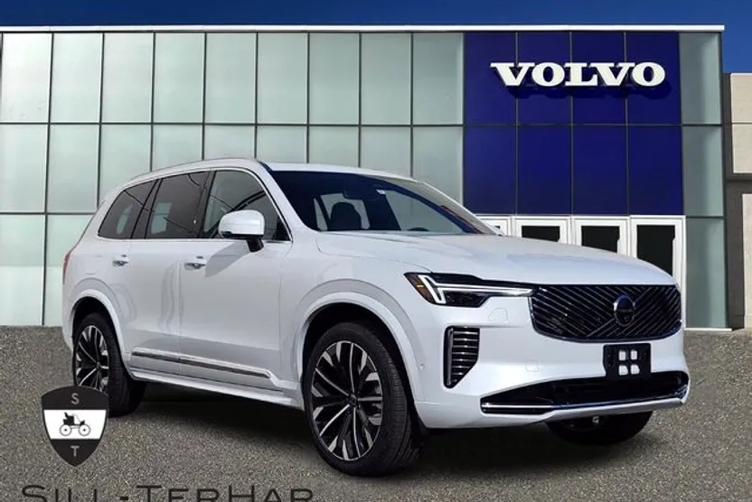 2026 Volvo XC90 Plus photo 1