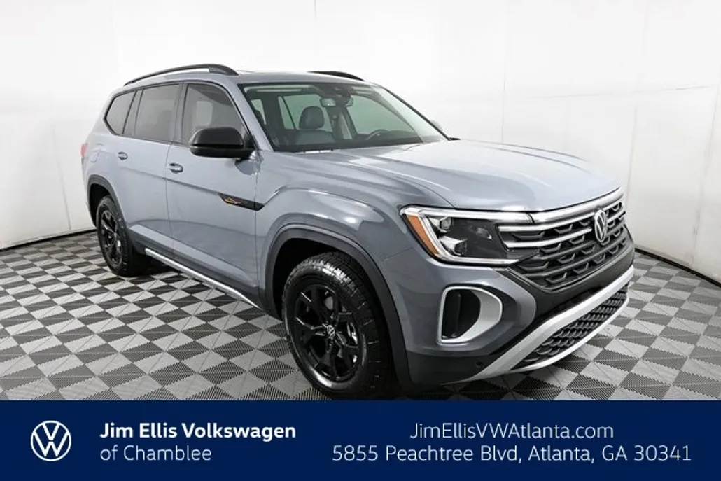 2025 Volkswagen Atlas Peak Edition SE photo 1