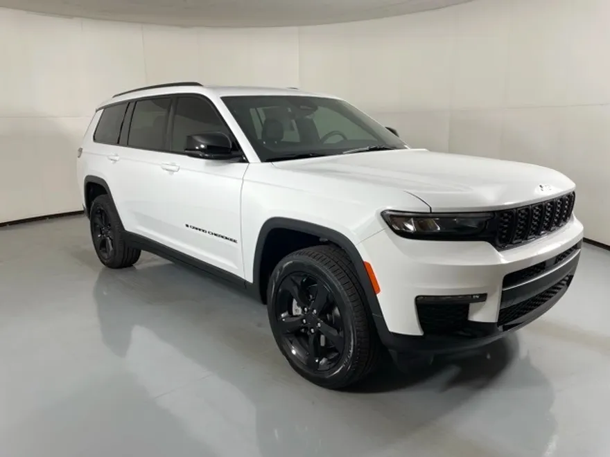 2025 Jeep Grand Cherokee Limited photo 1