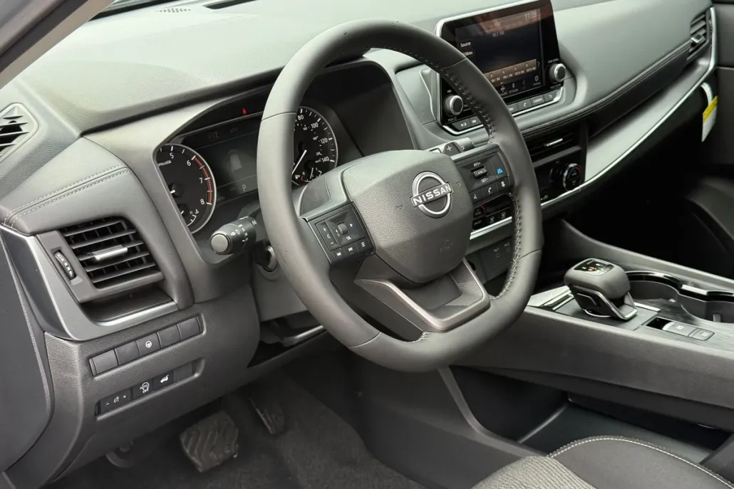 2026 Nissan Rogue SV photo 1