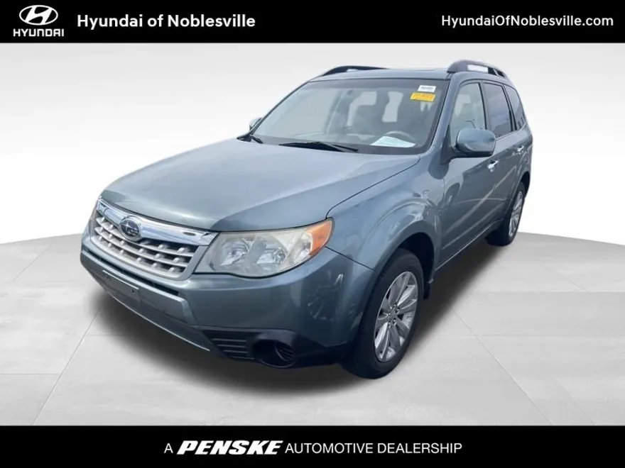2011 Subaru Forester 2.5X photo 1
