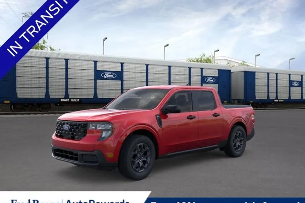 2025 Ford Maverick XLT photo 1