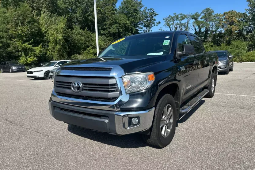 2014 Toyota Tundra SR5 photo 1