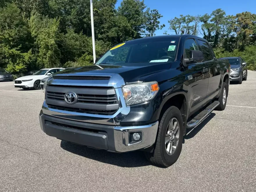 2014 Toyota Tundra SR5 photo 1