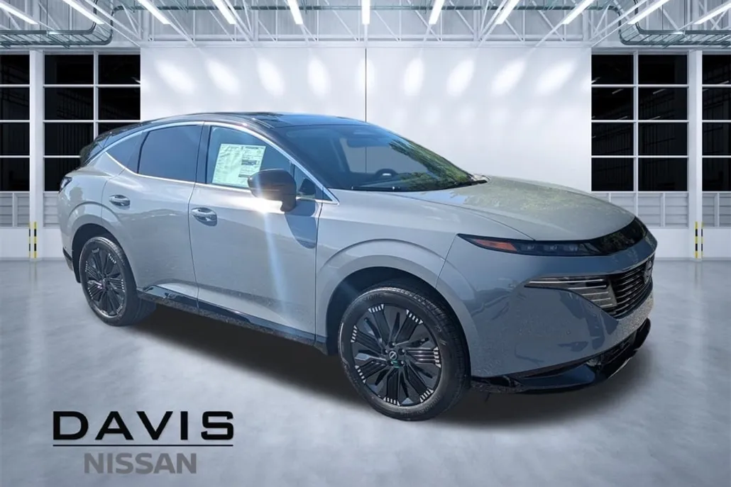 2025 Nissan Murano Platinum photo 1
