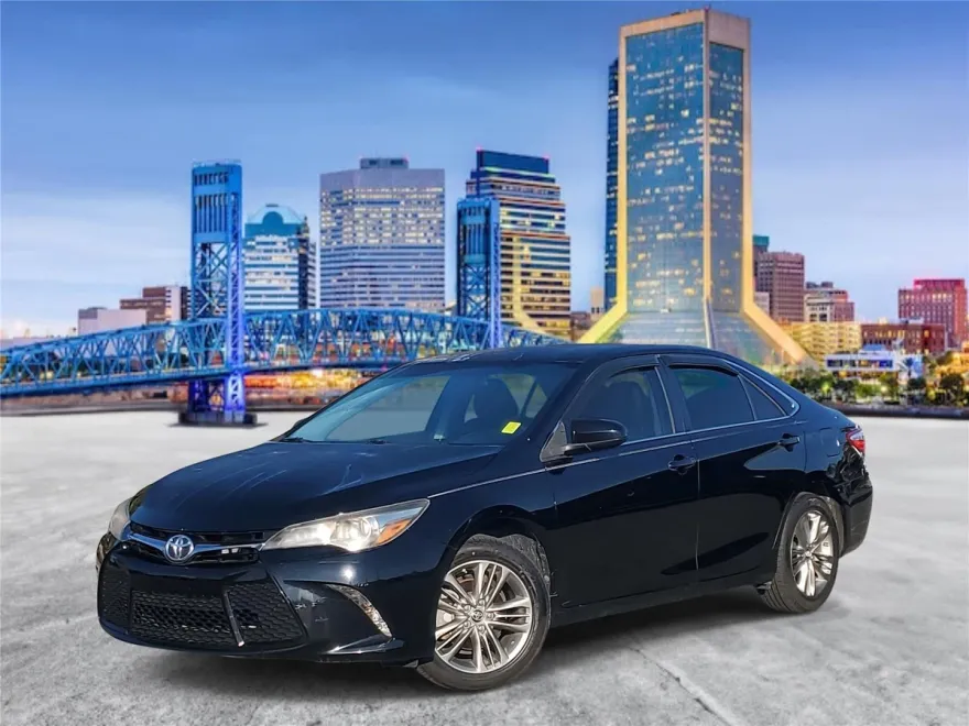 2017 Toyota Camry XSE photo 1