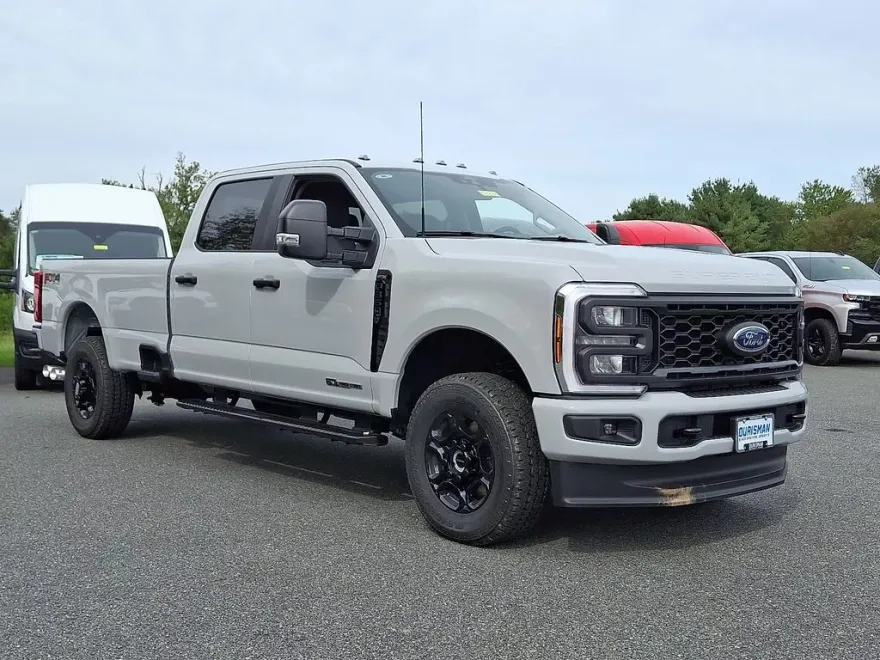 2026 Ford F-350 XL photo 1