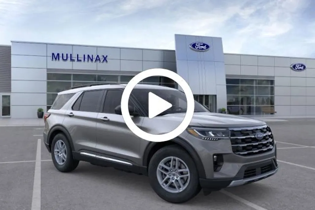 2025 Ford Explorer photo 1