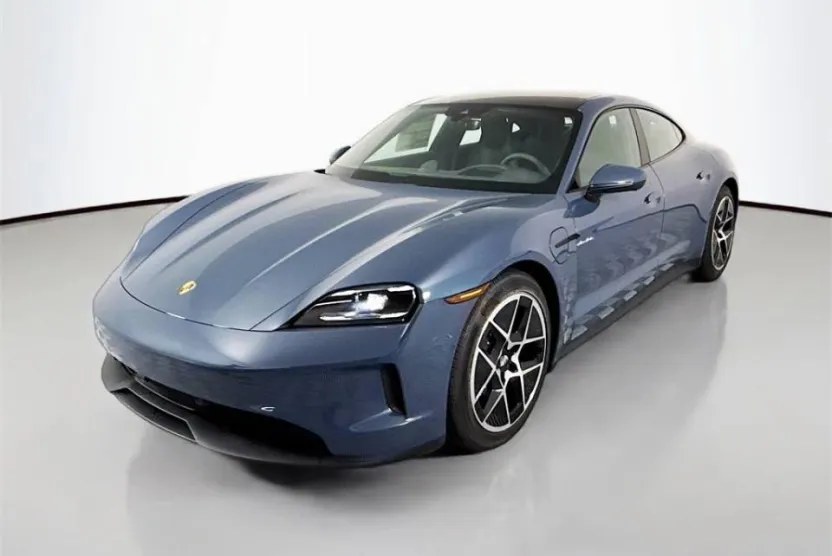 2025 Porsche Taycan 4 photo 1