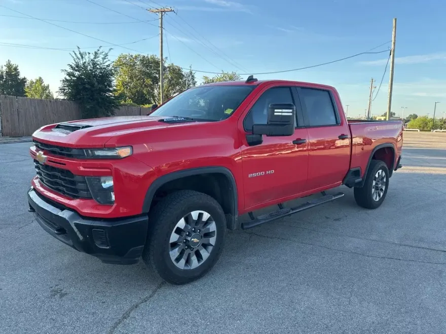 2024 Chevrolet Silverado 2500HD Custom photo 1