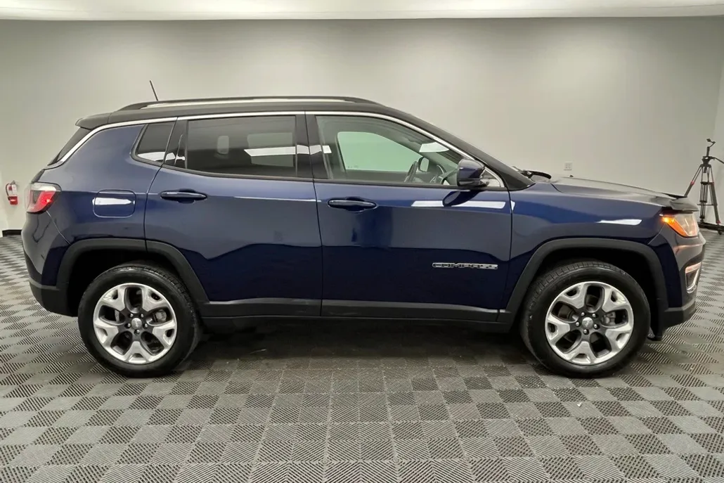 2021 Jeep Compass Limited photo 1