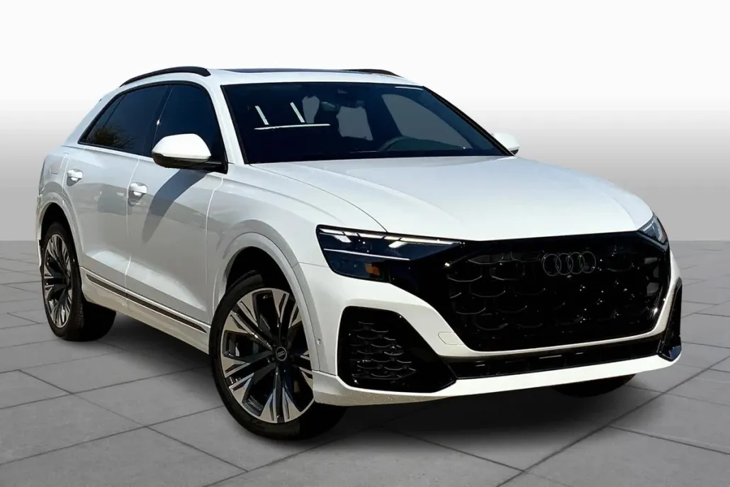 2025 Audi Q8 55 Premium Plus photo 1