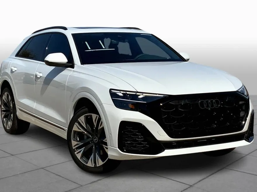 2025 Audi Q8 55 Premium Plus photo 1