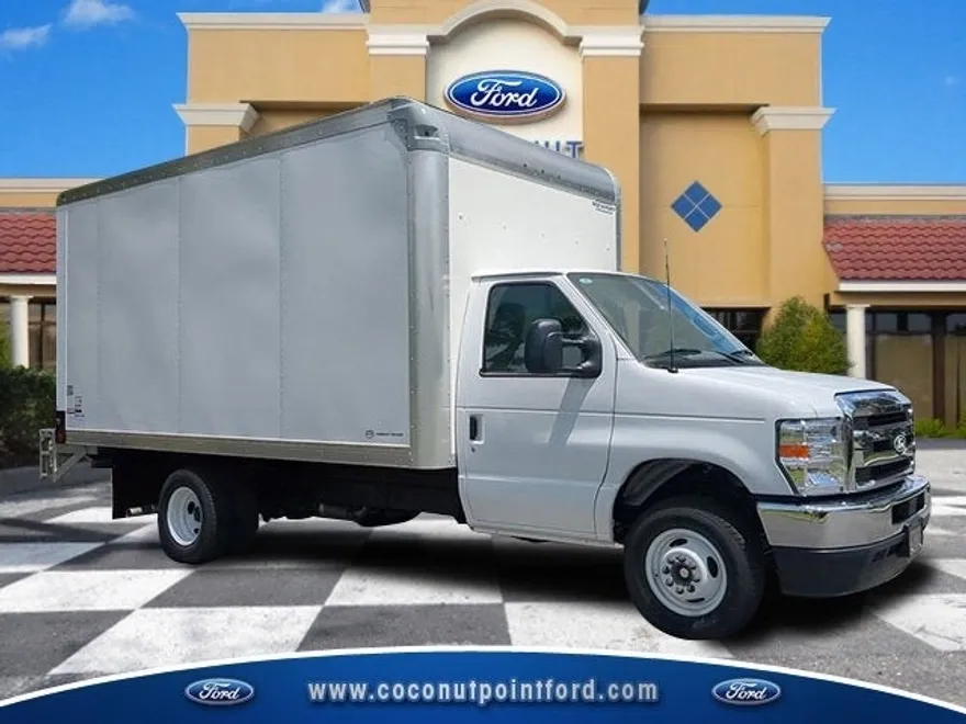 2026 Ford E-450 photo 1