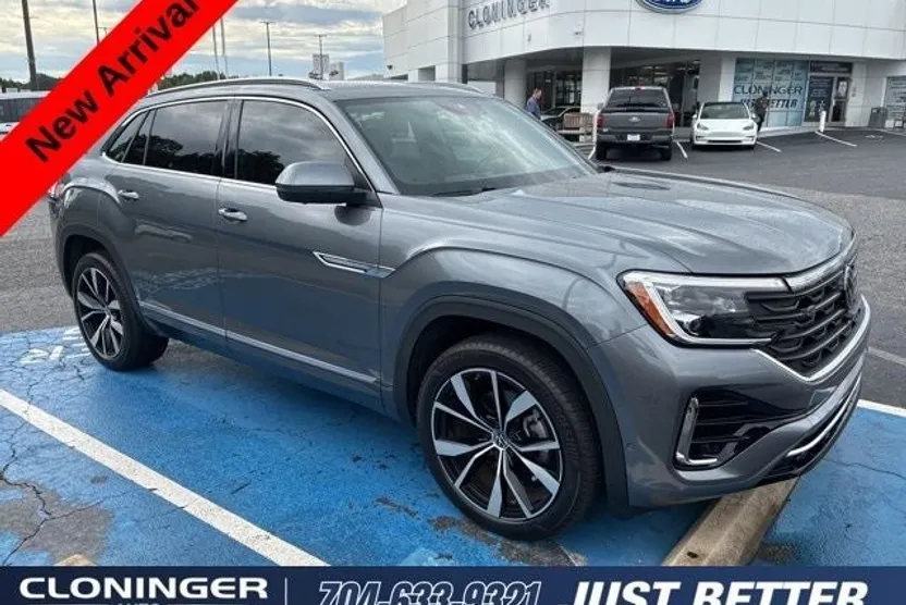 2024 Volkswagen Atlas Cross Sport SEL Premium R-Line photo 1