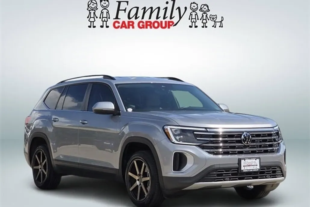 2025 Volkswagen Atlas SE photo 1