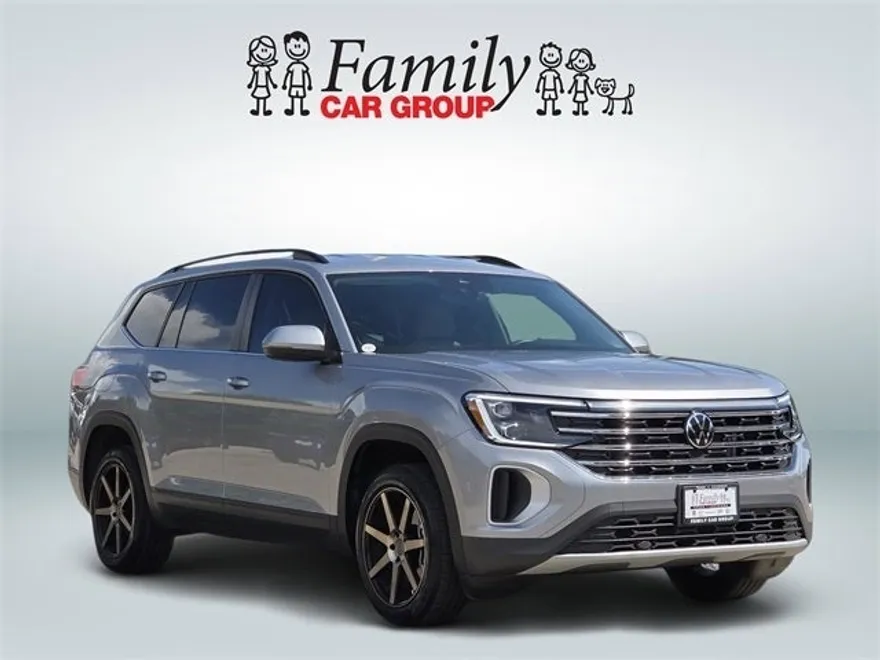 2025 Volkswagen Atlas SE photo 1