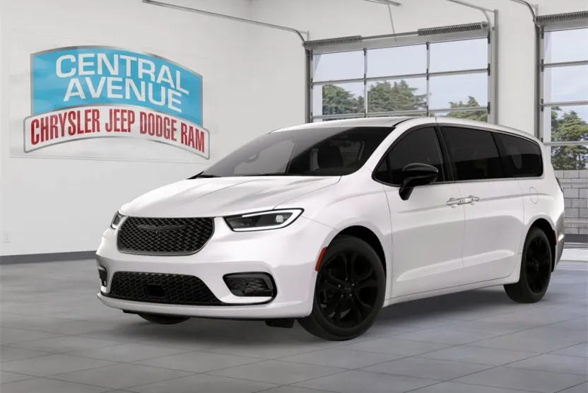 2026 Chrysler Pacifica photo 1