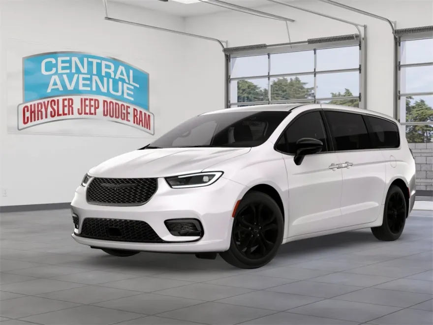 2026 Chrysler Pacifica photo 1