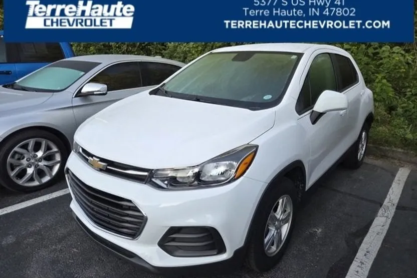 2020 Chevrolet Trax LS photo 1