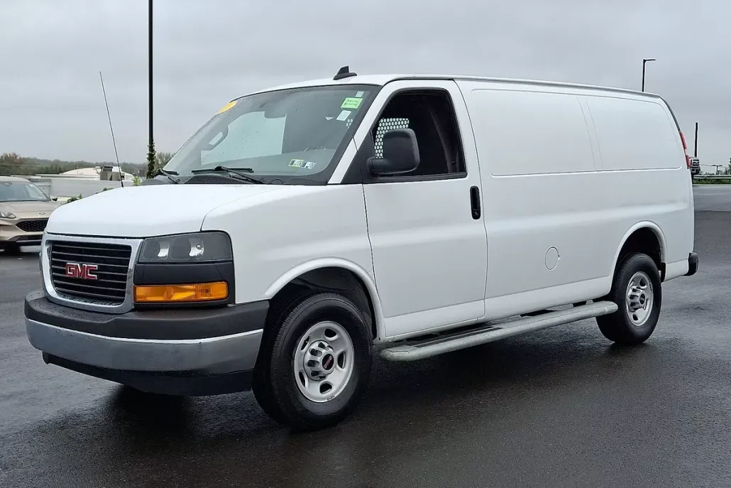 2023 Gmc Savana Cargo 2500 photo 1