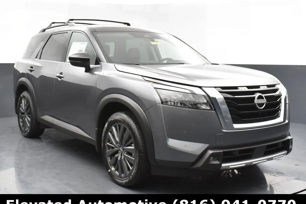 2025 Nissan Pathfinder SL photo 1